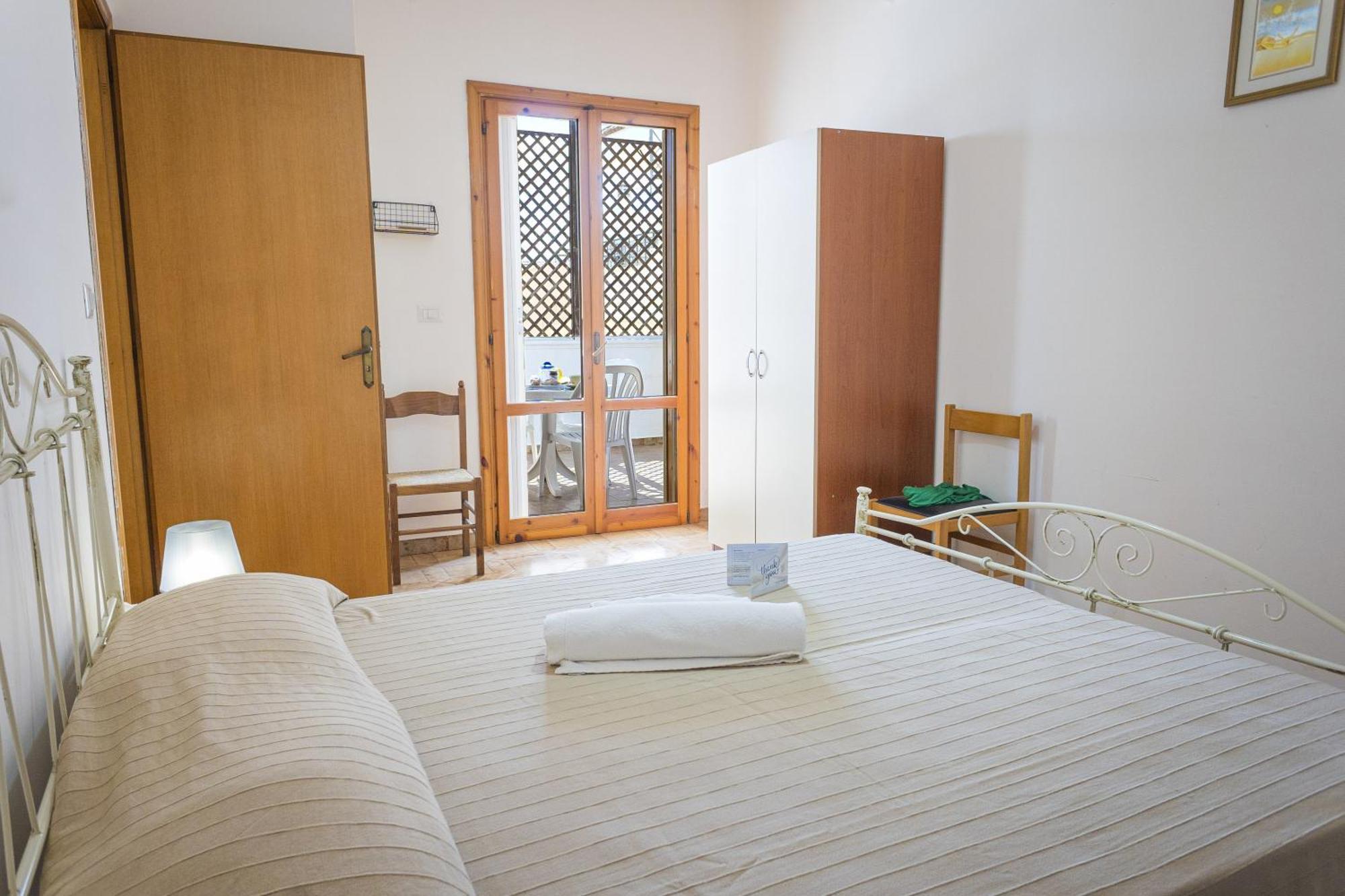 Torre Lapillo Apartment Sea View - Happy Rentals Порто Чезарео Екстериор снимка