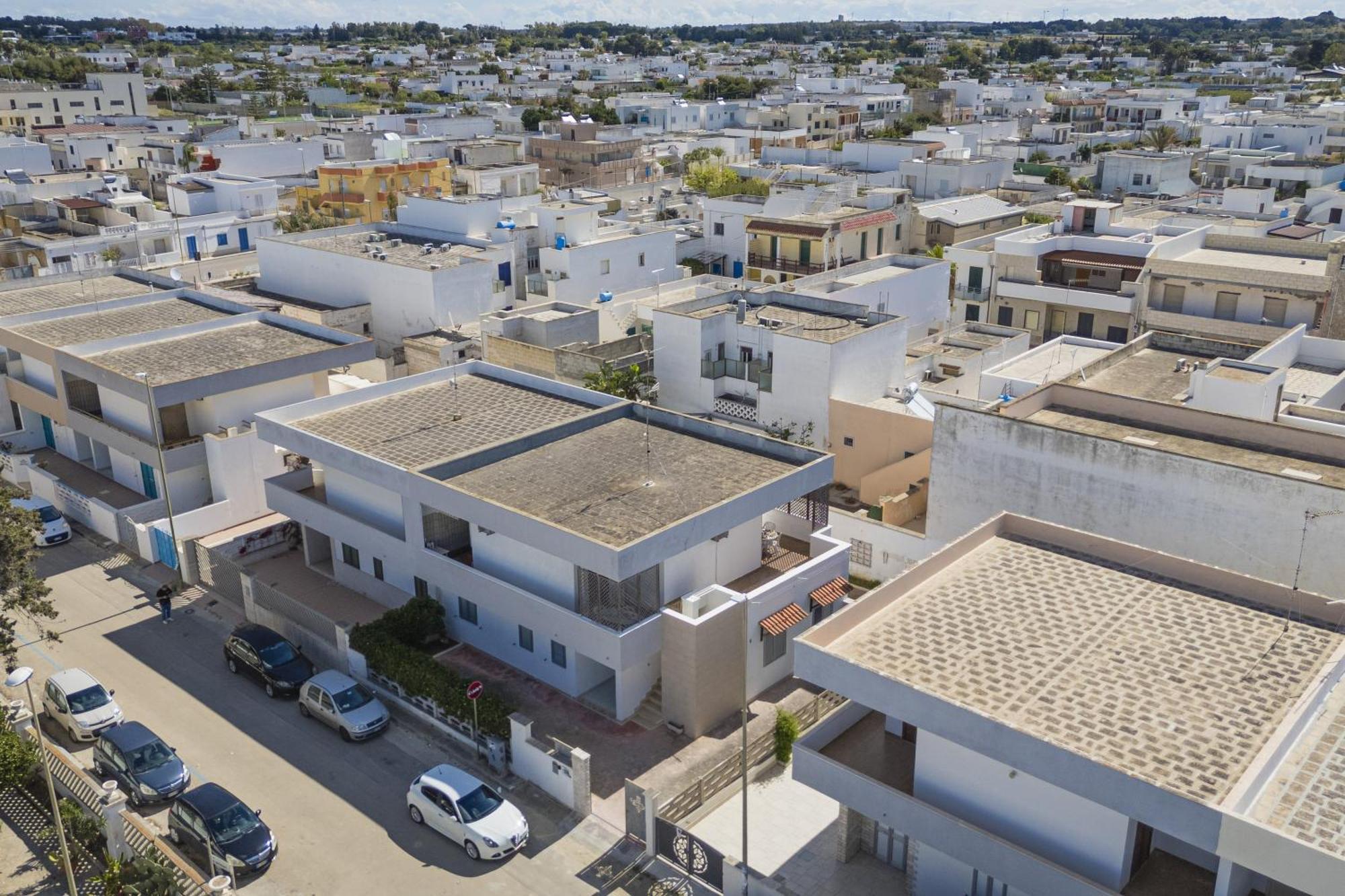 Torre Lapillo Apartment Sea View - Happy Rentals Порто Чезарео Екстериор снимка